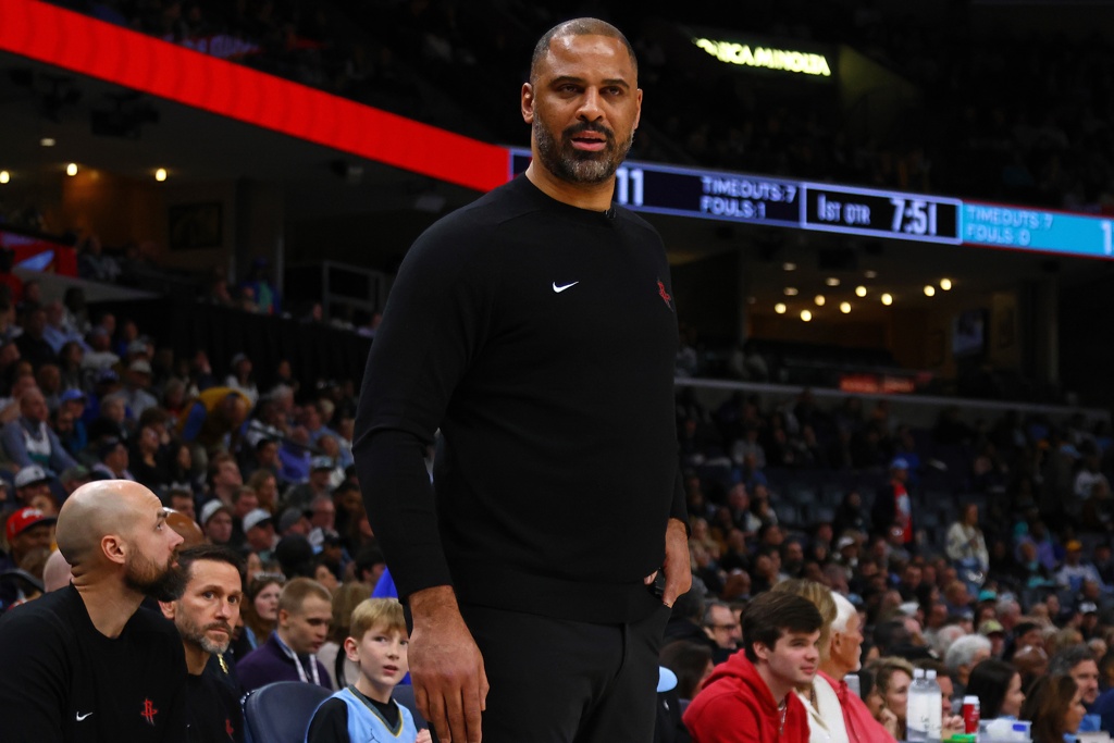 杜兰特:我知道乌度卡为人有多真诚 他在绿军和火箭干得相当出色